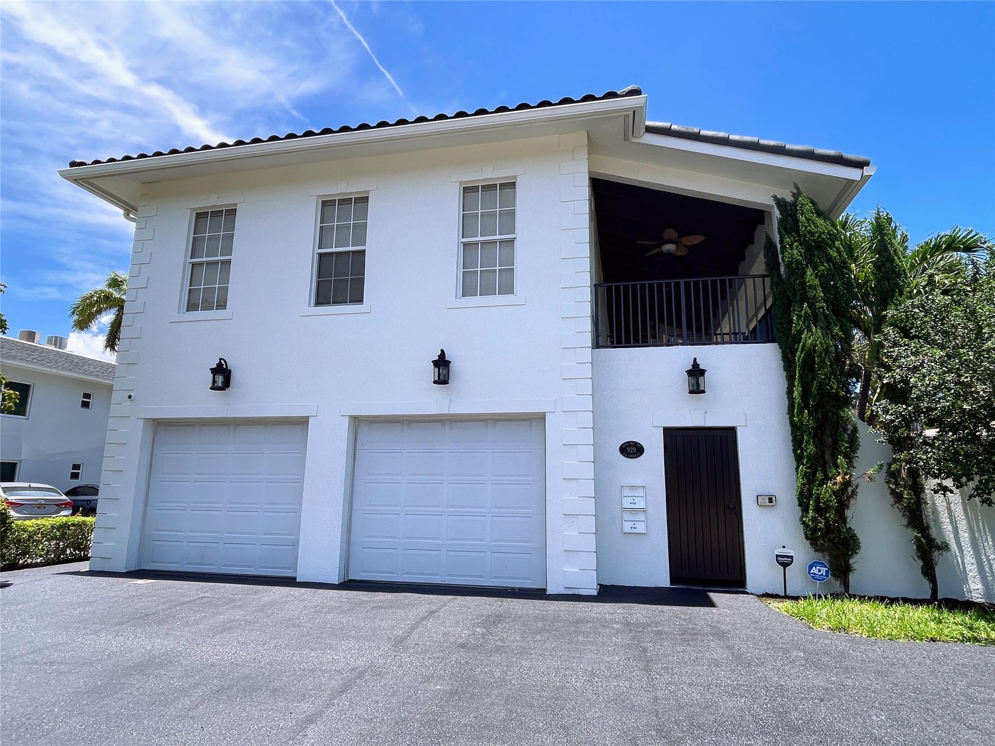 LAUDERDALE PARK - Residential Income