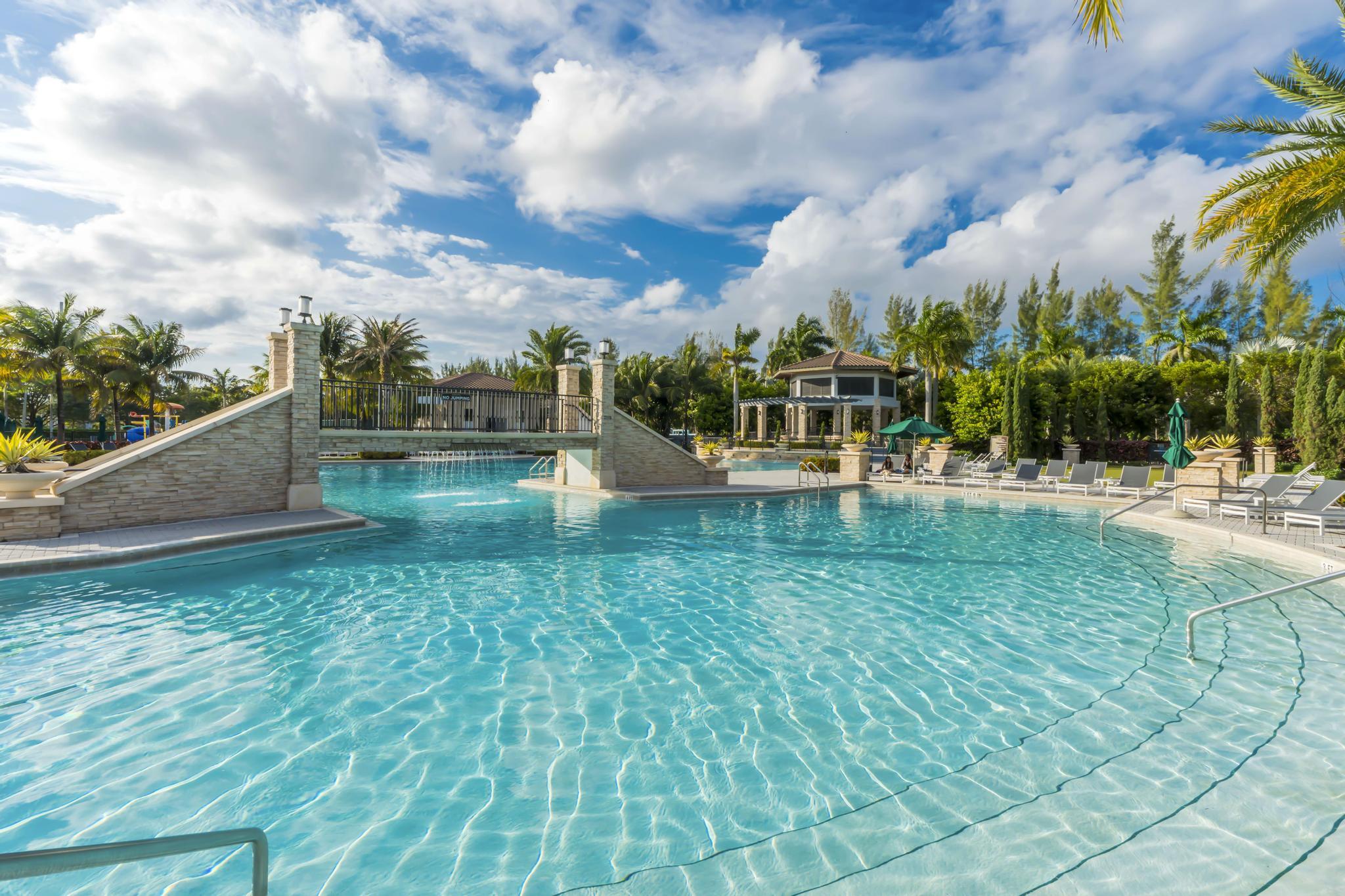 APEX AT PARK CENTRAL CONDO NO 3 - Residential