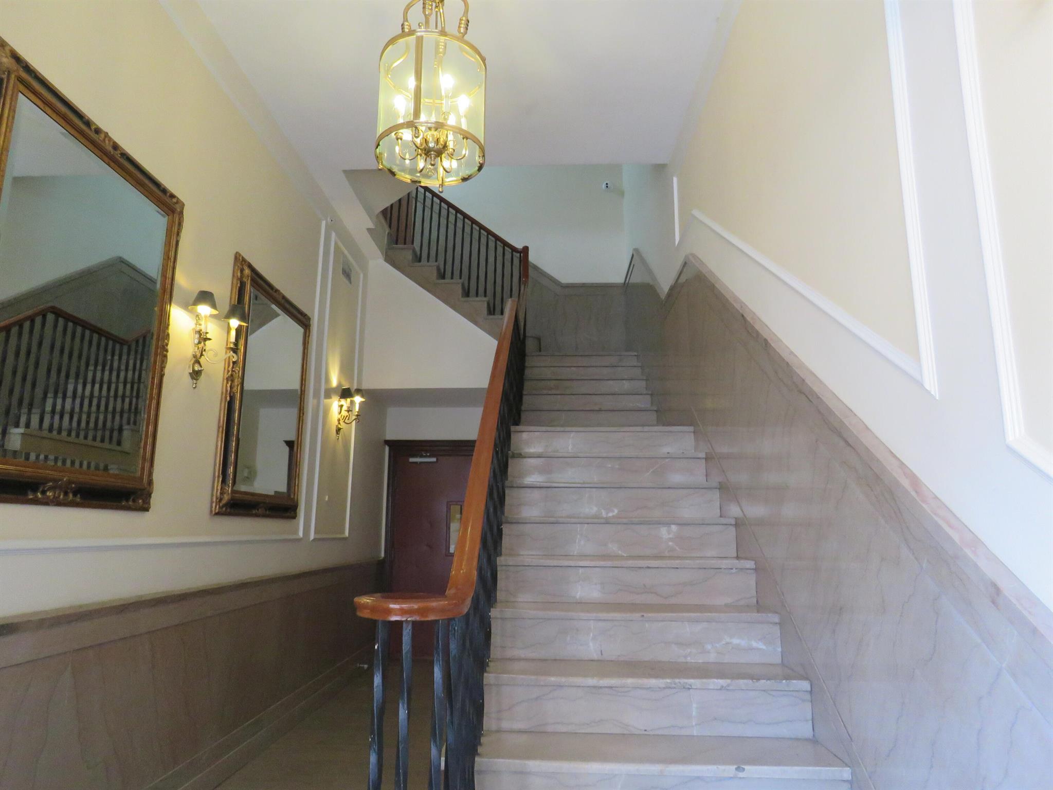 Two executive offices overlooking busy downtown in a manageable perfect size 517 sf. Ideal for professional, lawyer, accountant, title company, etc. Network with your neighbors. Owner may consider a lease-purchase. Suite 305 is also available