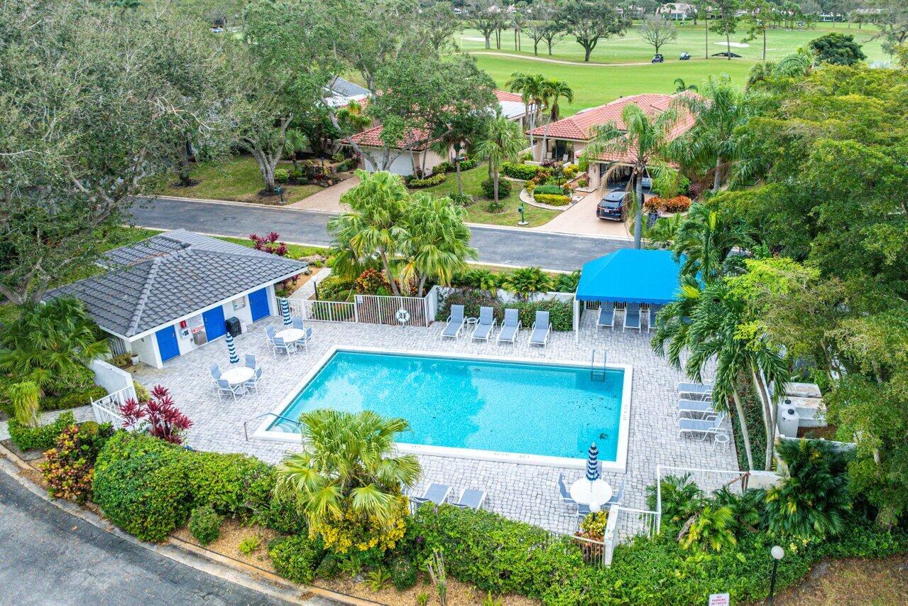 OAKS AT HUNTERS RUN CONDO - Residential