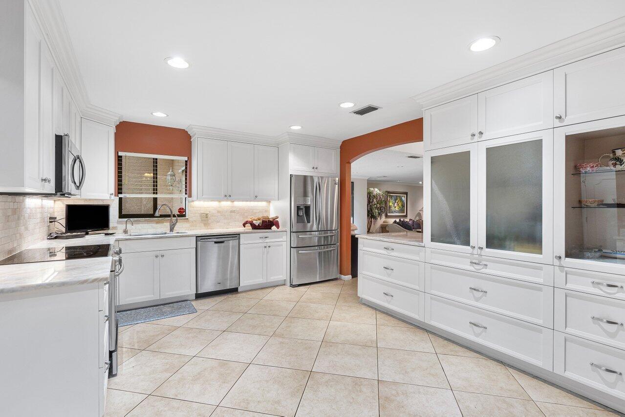 OAKS AT HUNTERS RUN CONDO - Residential