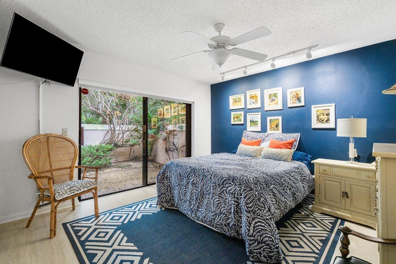 OAKS AT HUNTERS RUN CONDO - Residential