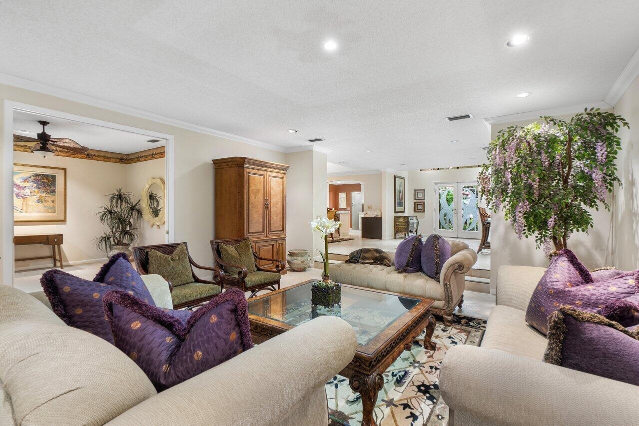 OAKS AT HUNTERS RUN CONDO - Residential