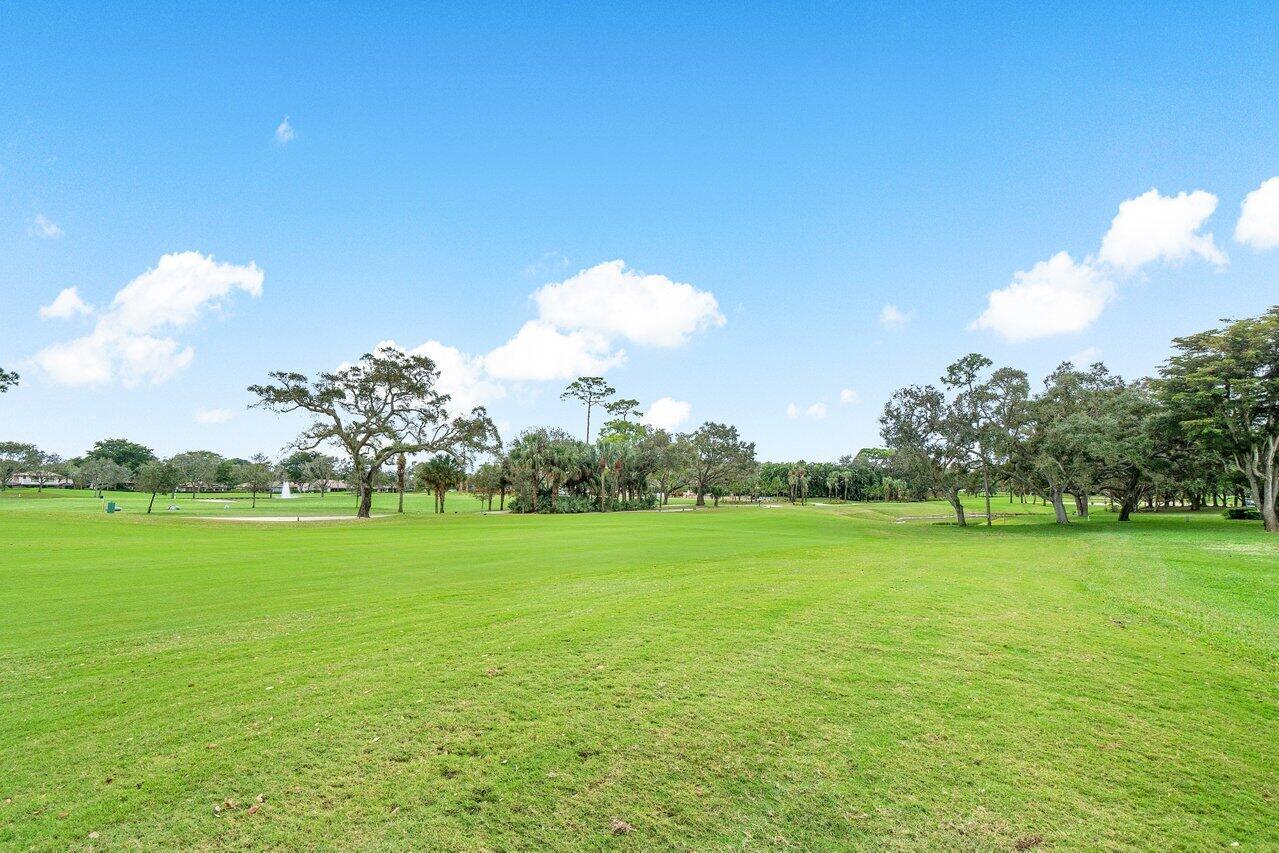 OAKS AT HUNTERS RUN CONDO - Residential