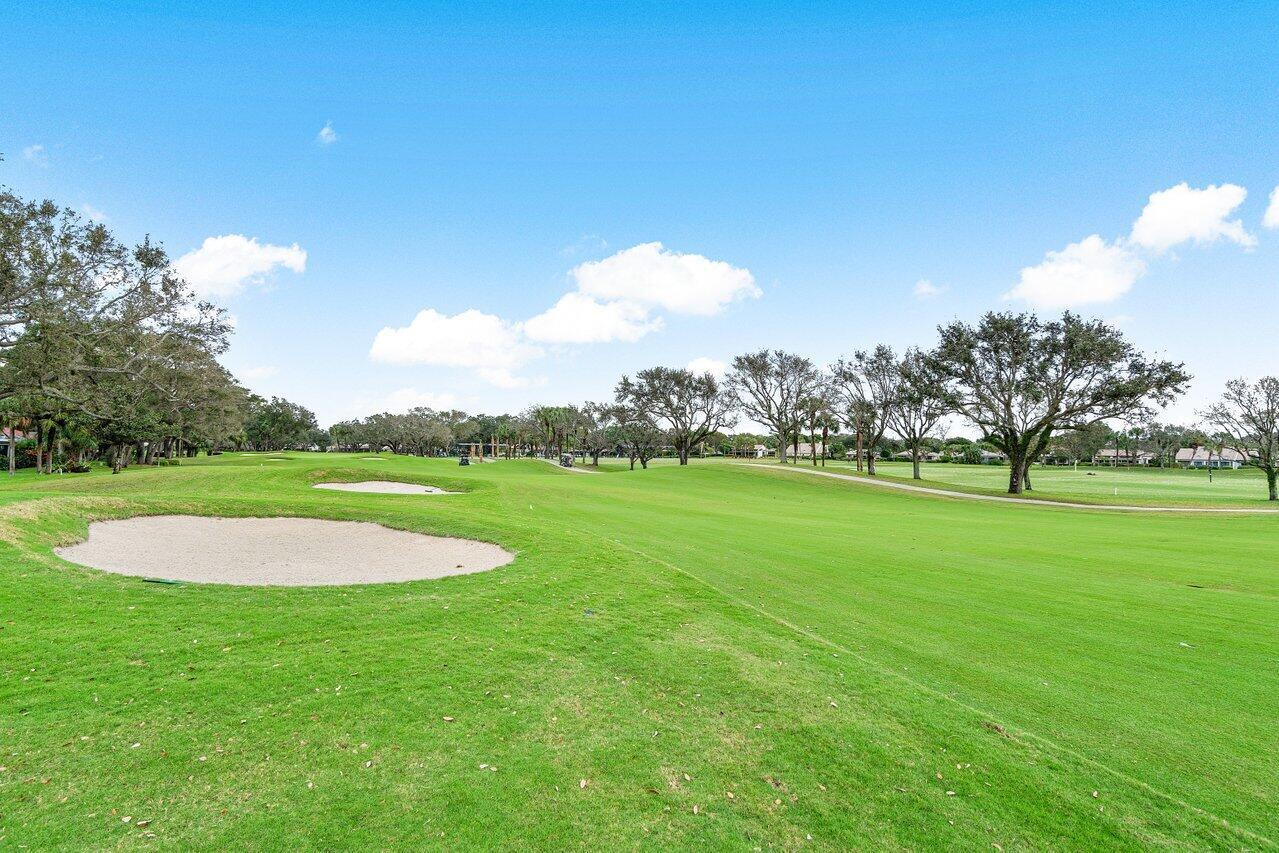 OAKS AT HUNTERS RUN CONDO - Residential