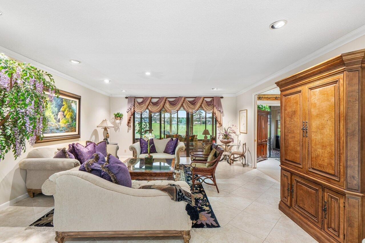 OAKS AT HUNTERS RUN CONDO - Residential