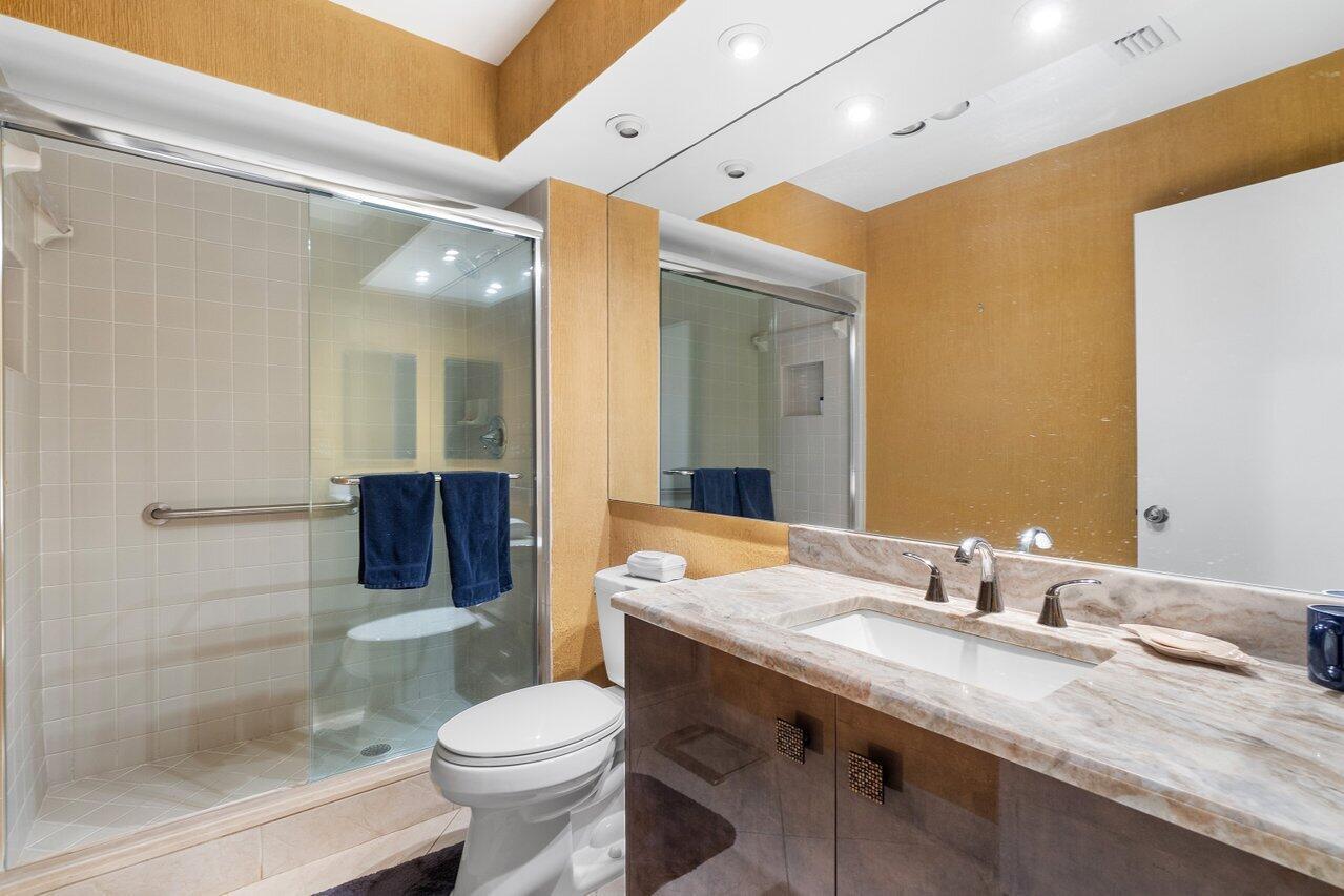 OAKS AT HUNTERS RUN CONDO - Residential