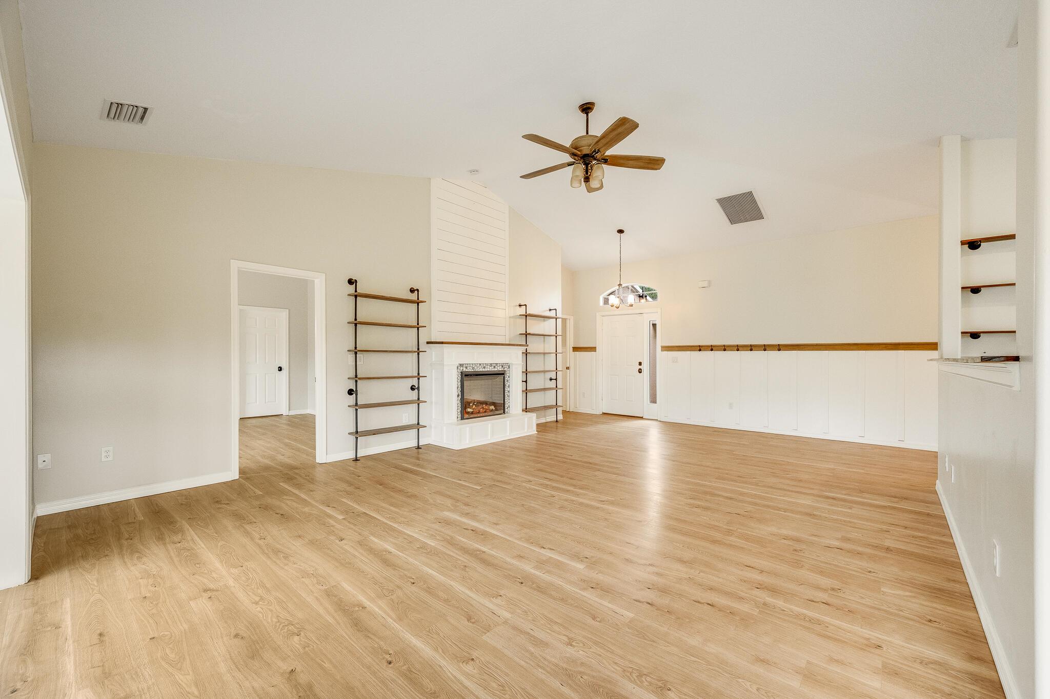 FELLSMERE FARMS CO S/D OF - Residential