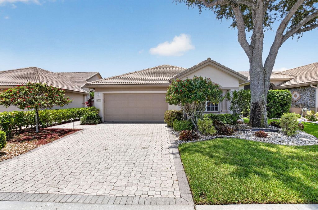 Photo of 8908 Shoal Creek Lane, Boynton Beach, FL 33472 (MLS # B26050848)