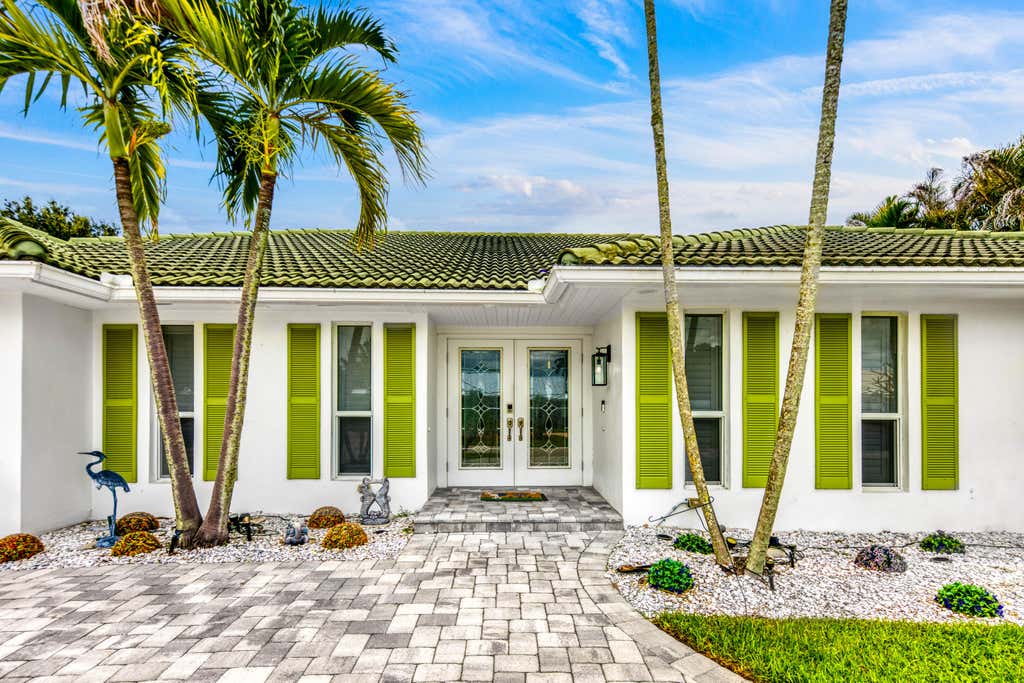 Photo of 3273 SE FAIRWAY E, Stuart, FL 34997 (MLS # B26060170)