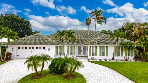 Photo of 3273 SE FAIRWAY E, Stuart, FL 34997 (MLS # B26060170)