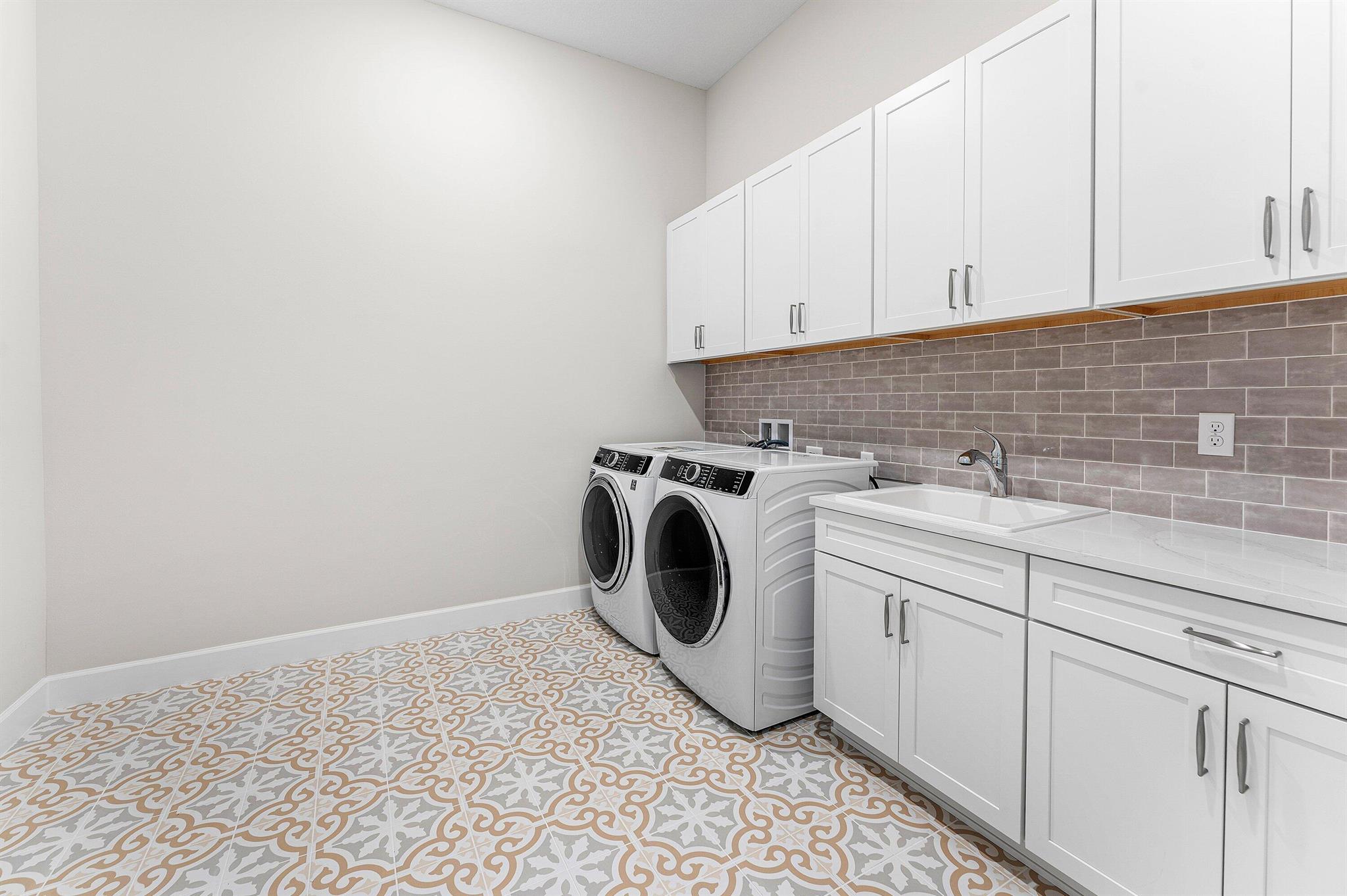 BRIDGEWATER PRESERVE - Residential