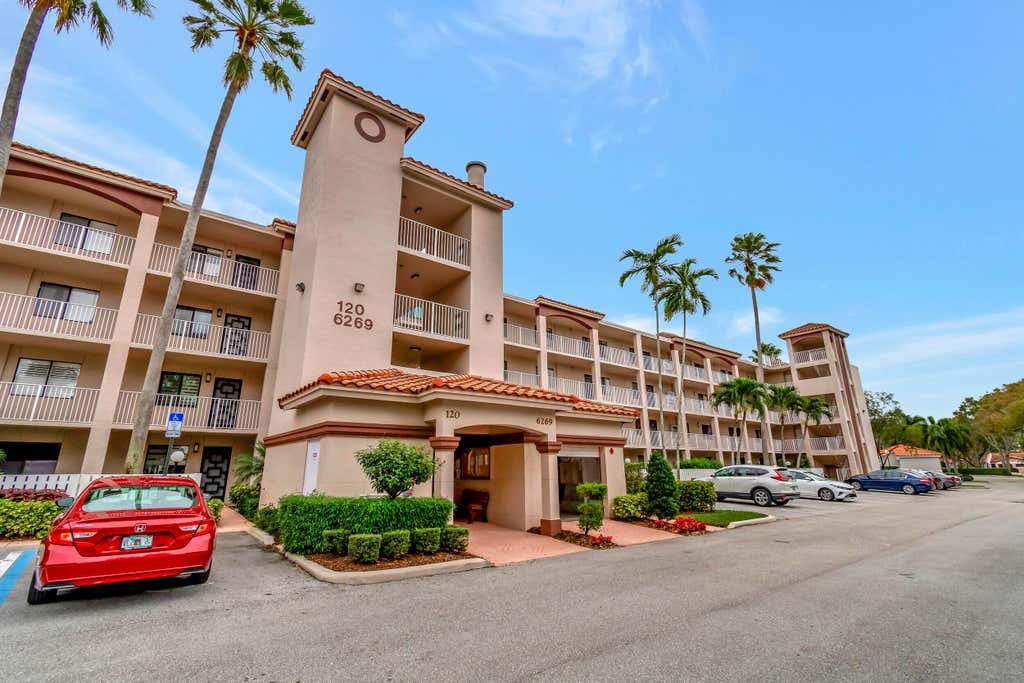 Photo of 6269 Pointe Regal Circle #102, Delray Beach, FL 33484 (MLS # R10948611)