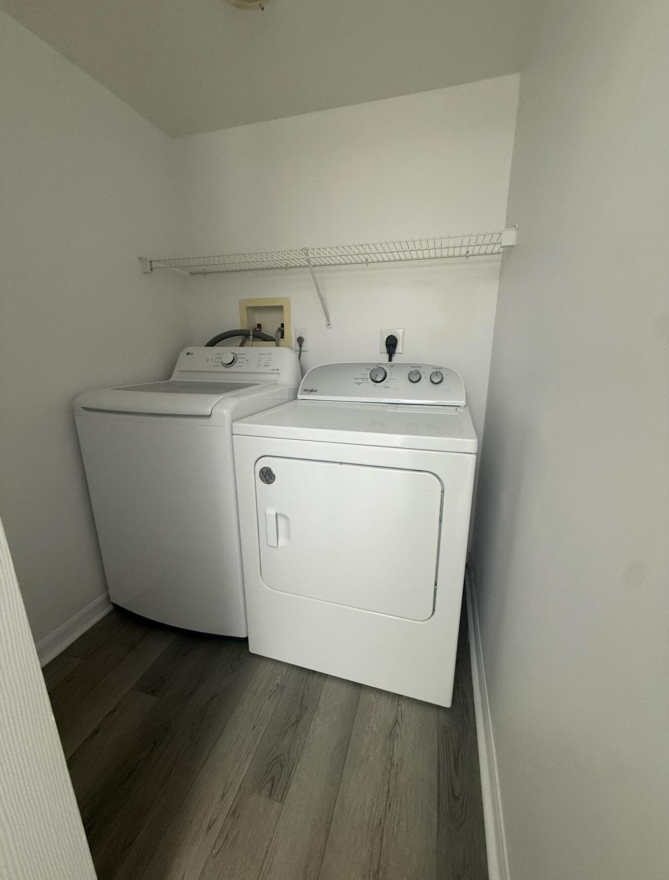 100 Crestwood Ct Court N 111