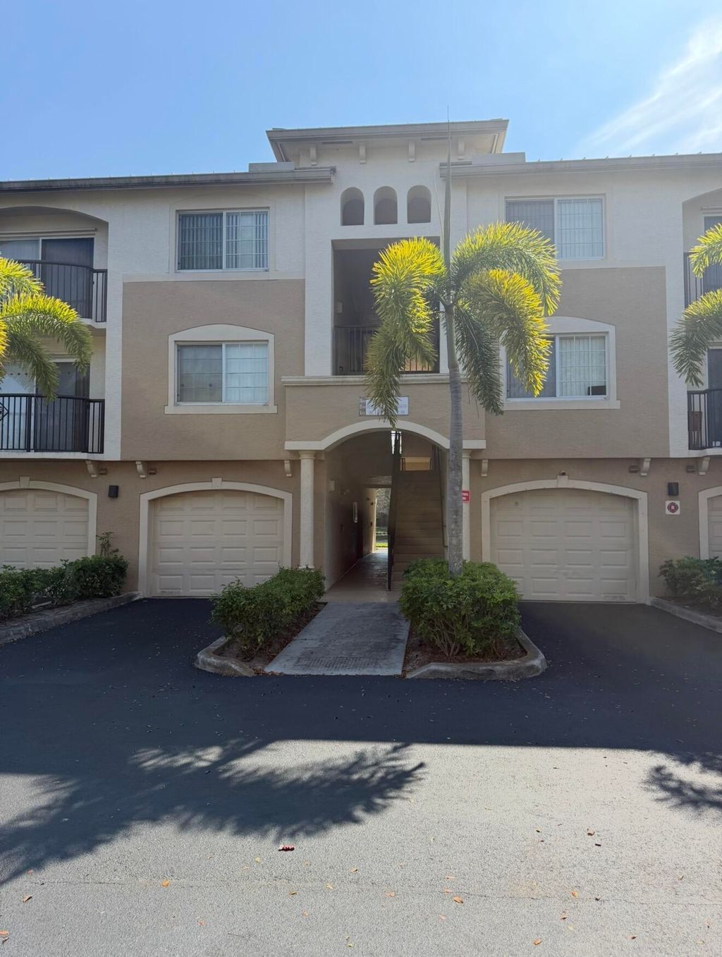 Photo of 100 Crestwood Ct Court N #111, Royal Palm Beach, FL 33411 (MLS # R11169029)