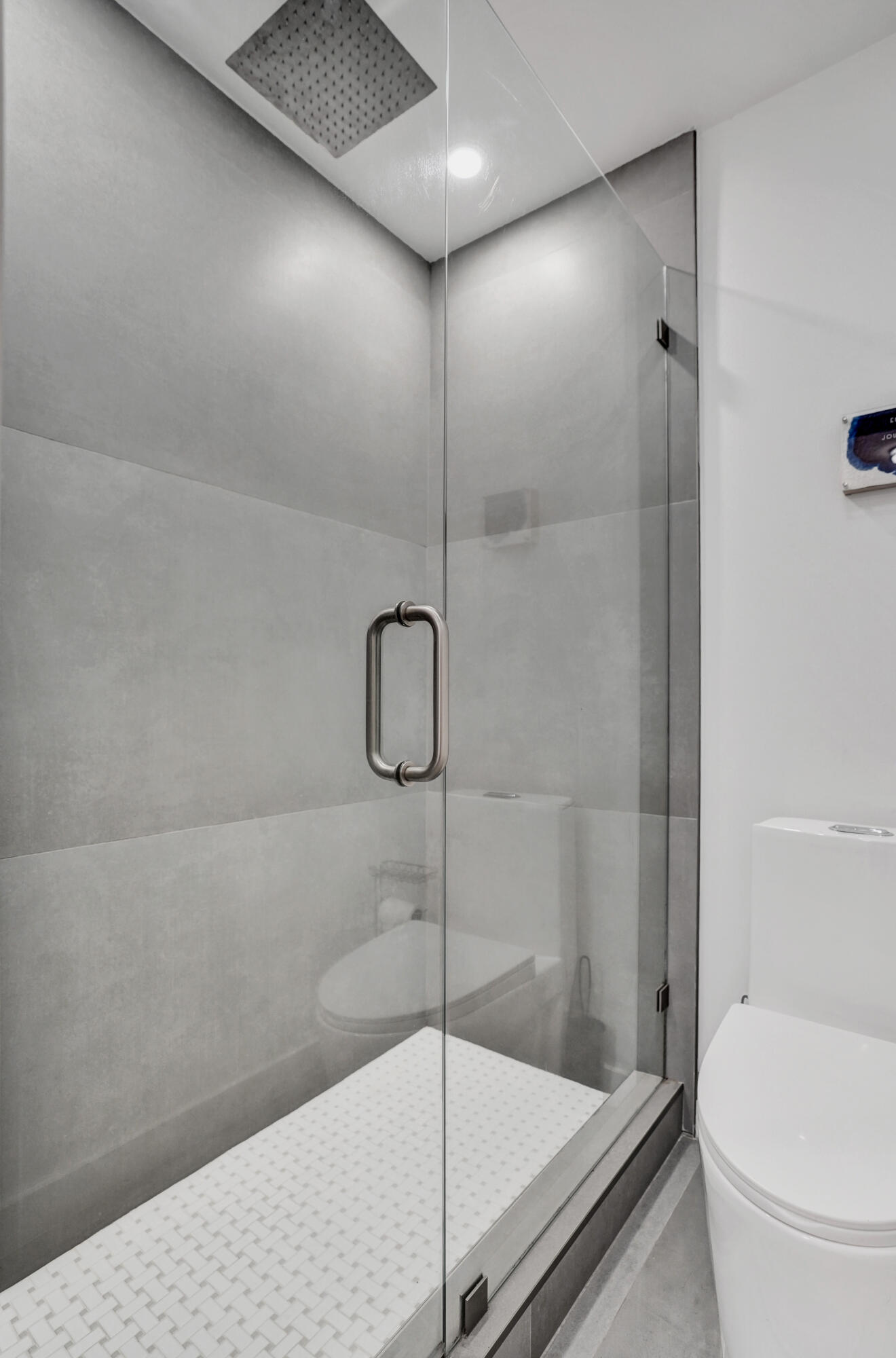 BAY COLONY CLUB CONDO - Residential Lease