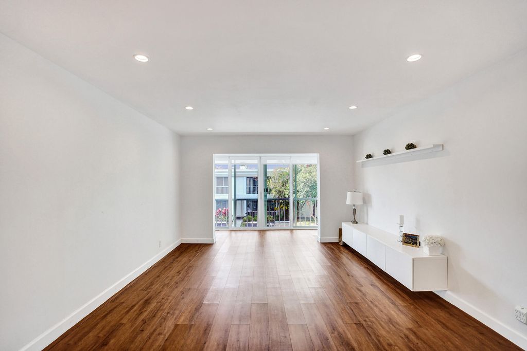 Photo of 6289 Bay Club Drive, Fort Lauderdale, FL 33308 (MLS # B26002264)