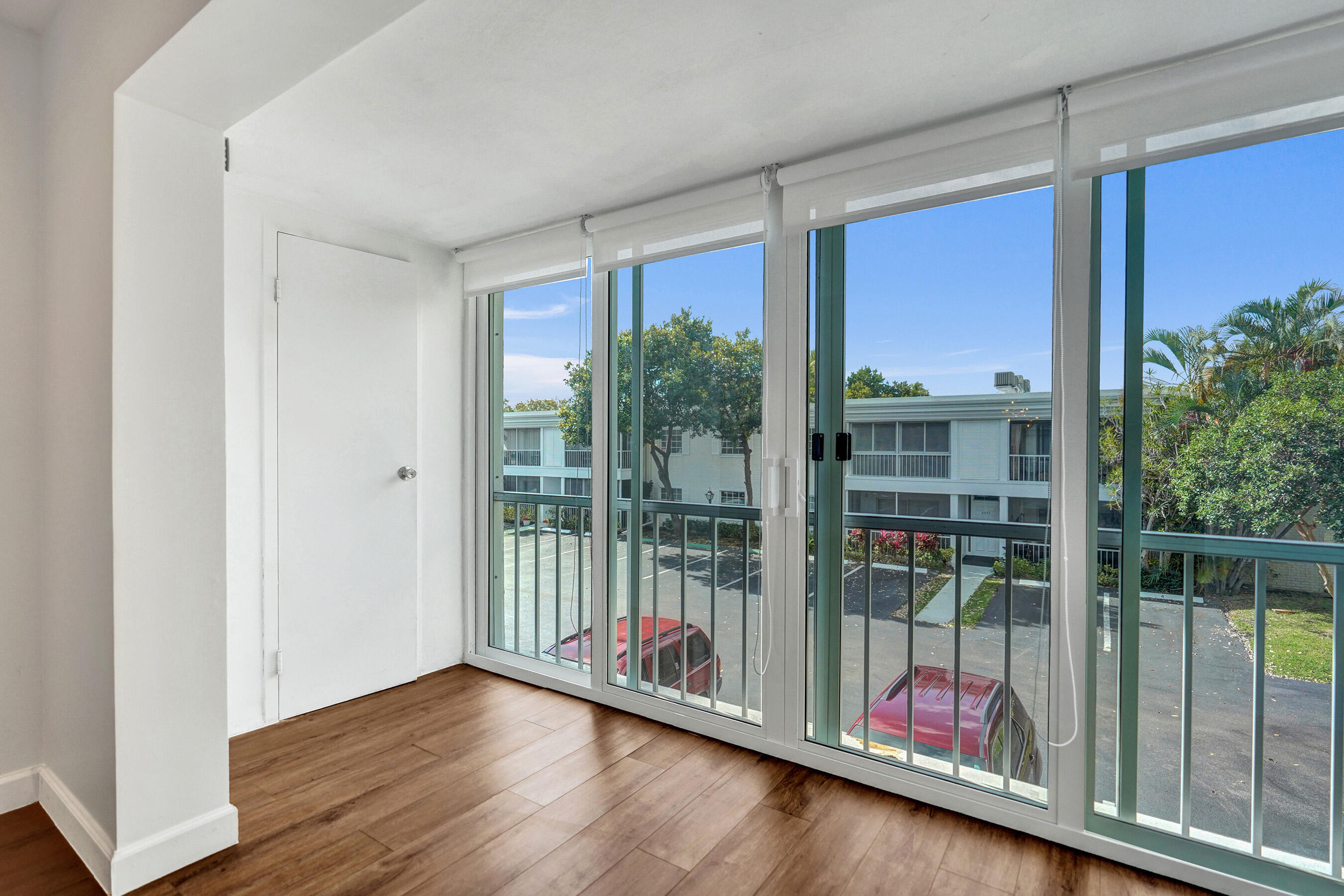 BAY COLONY CLUB CONDO - Residential Lease