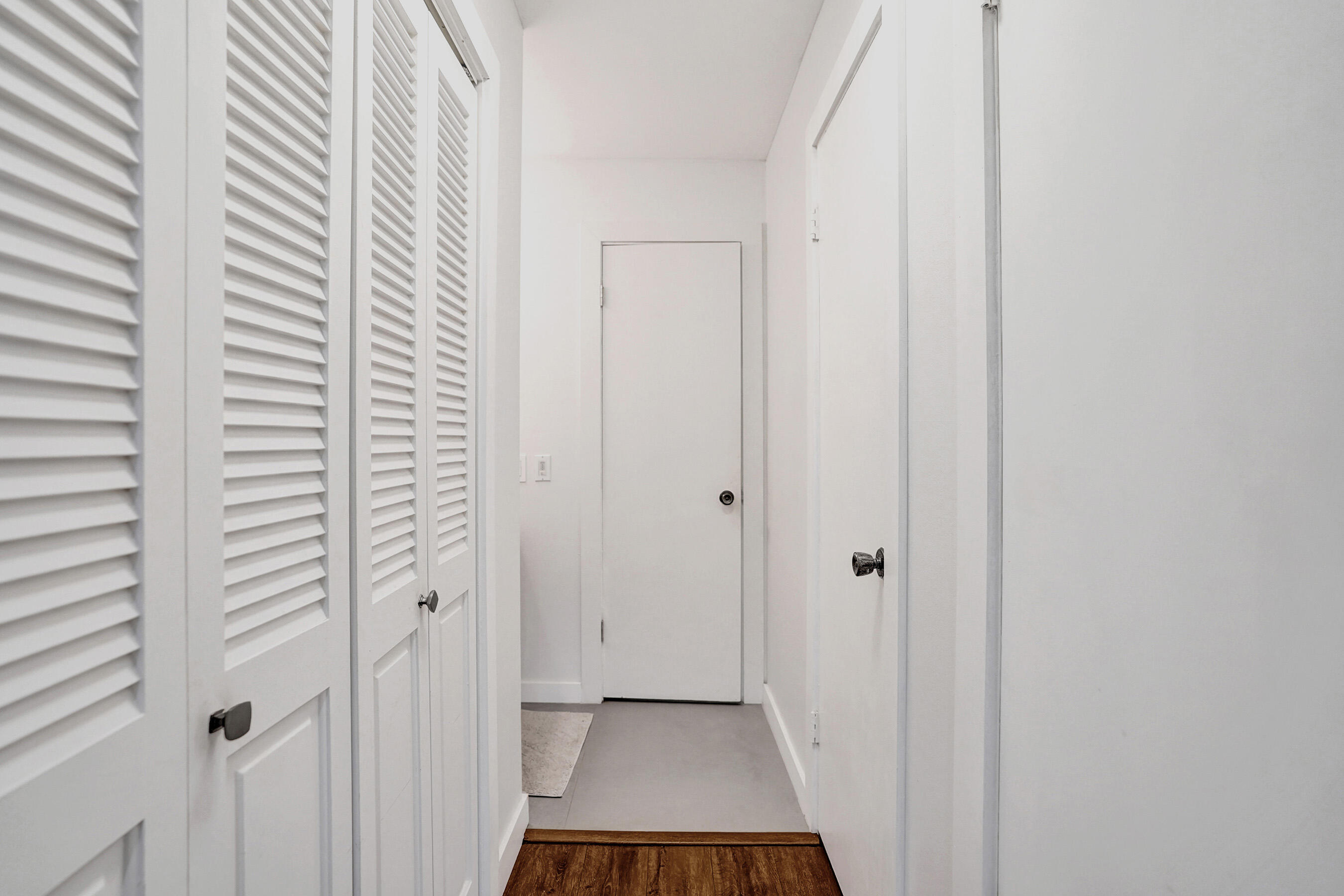 BAY COLONY CLUB CONDO - Residential Lease