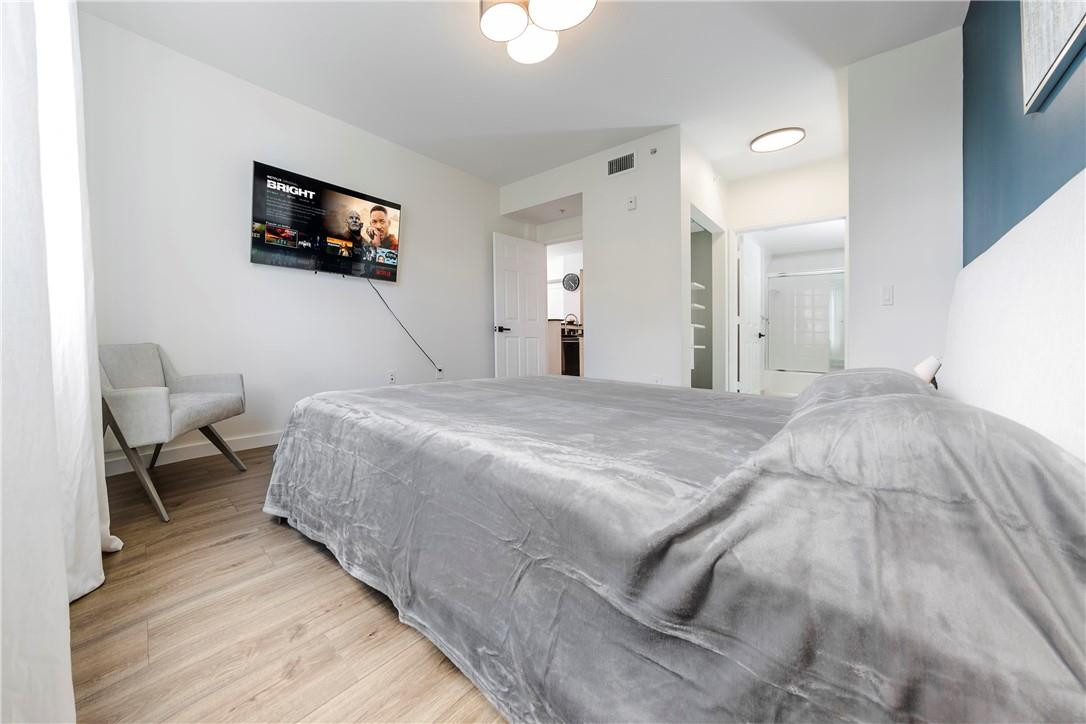 COURTYARDS IN CITYPLACE - Residential