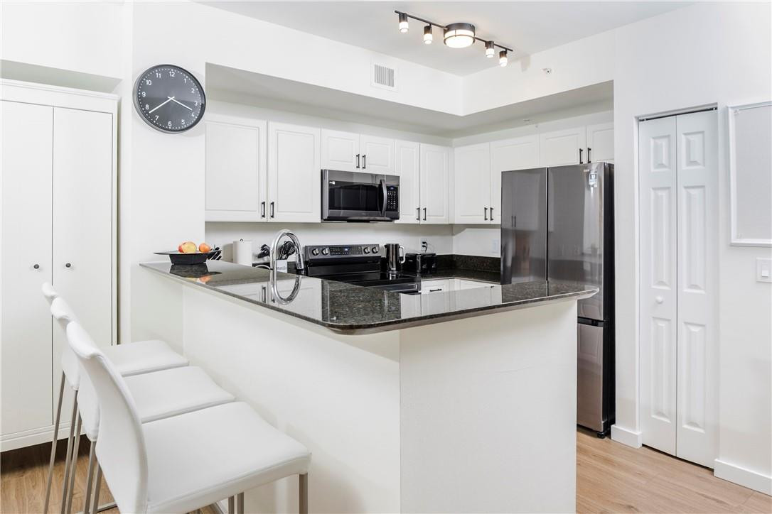 COURTYARDS IN CITYPLACE - Residential