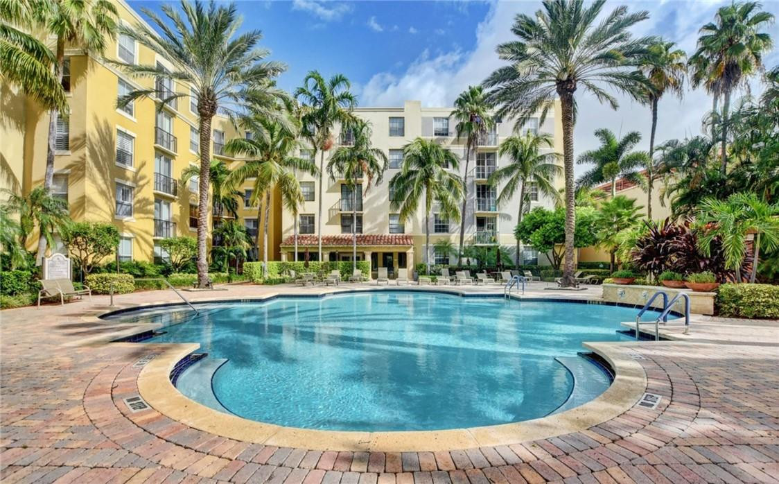 COURTYARDS IN CITYPLACE - Residential