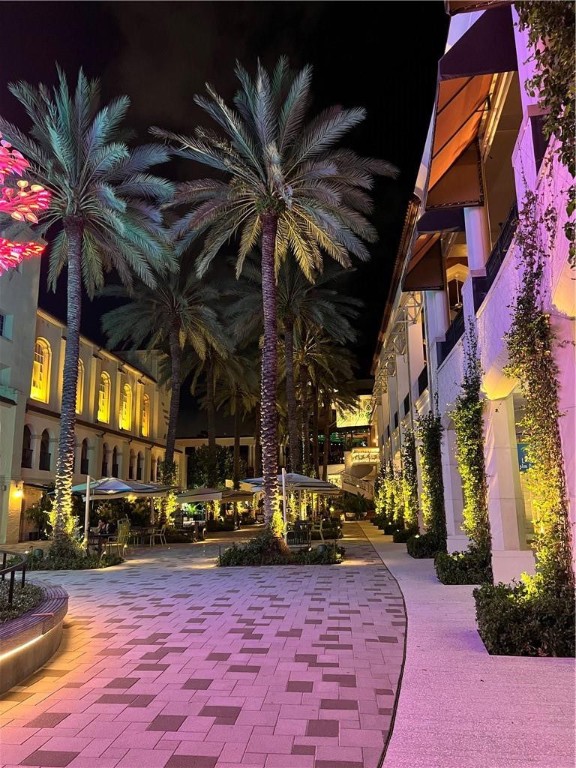 COURTYARDS IN CITYPLACE - Residential