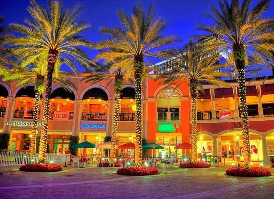 COURTYARDS IN CITYPLACE - Residential