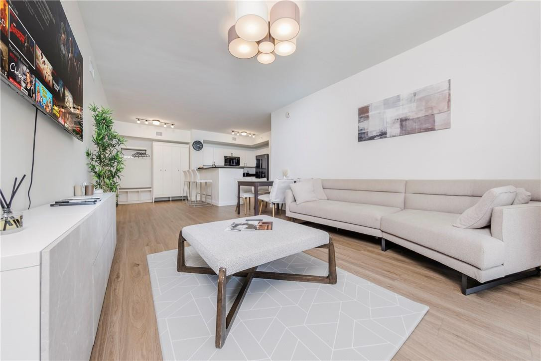 COURTYARDS IN CITYPLACE - Residential