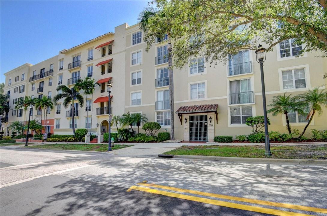 COURTYARDS IN CITYPLACE - Residential