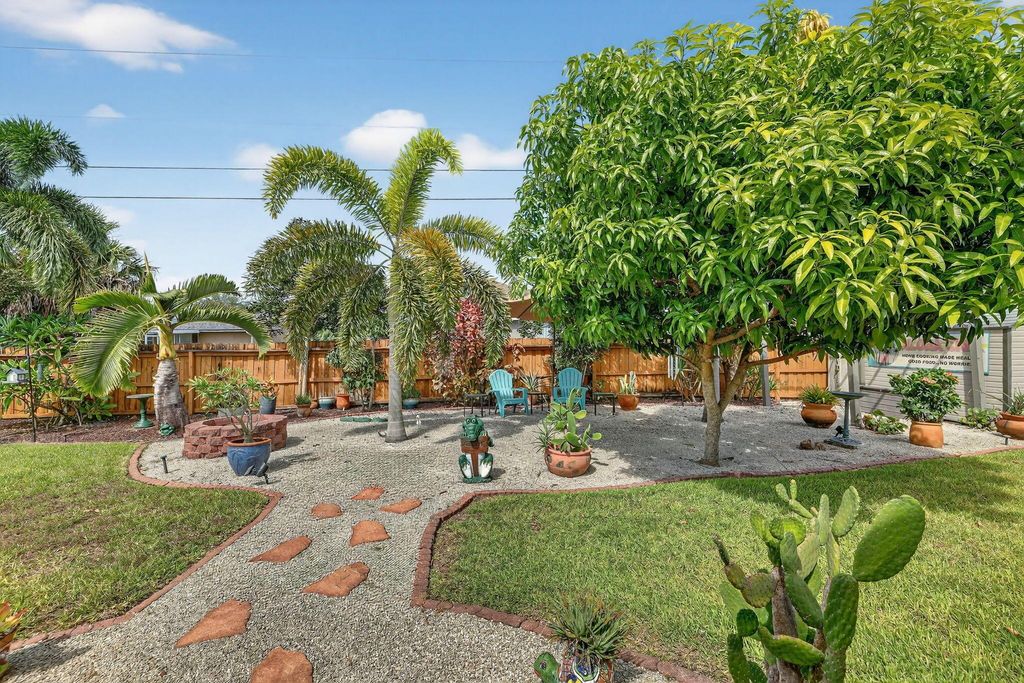 Photo of 467 SW Lakota Avenue, Port Saint Lucie, FL 34953 (MLS # R11128879)