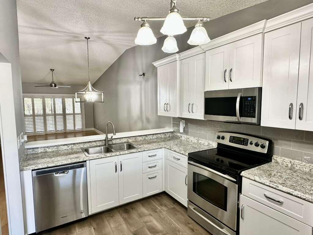 SABAL RIDGE CONDO - Residential Lease