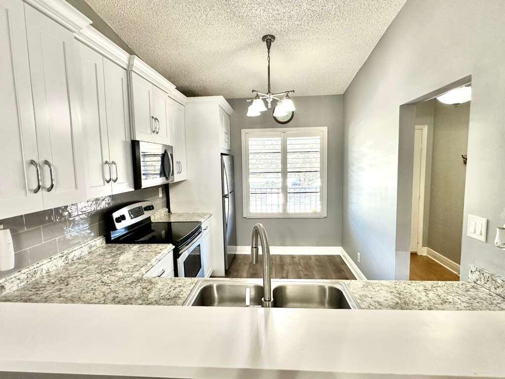 SABAL RIDGE CONDO - Residential Lease