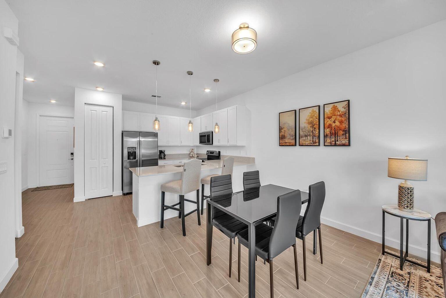 AVALON TRAILS AT VILLAGES - Residential Lease