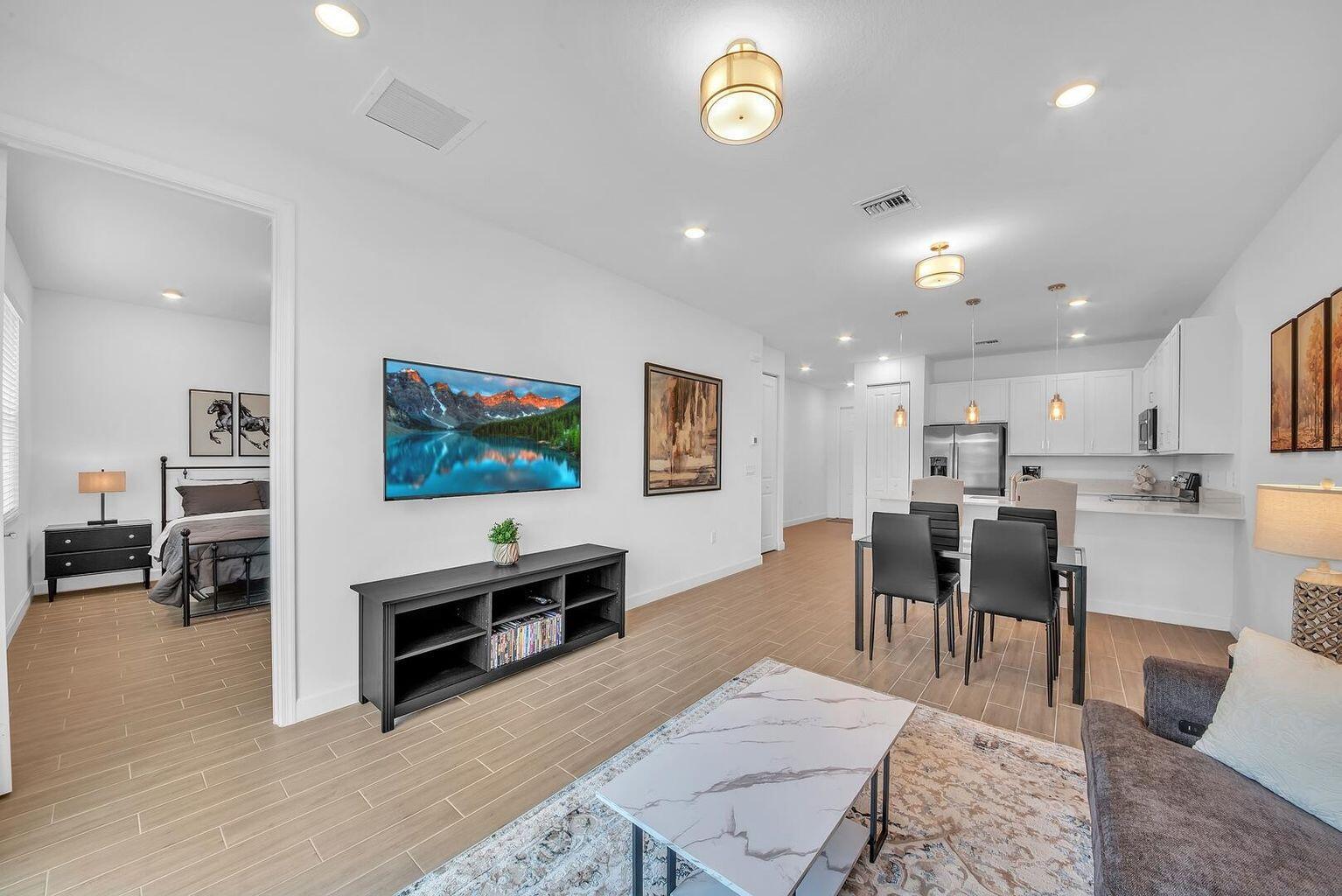 AVALON TRAILS AT VILLAGES - Residential Lease