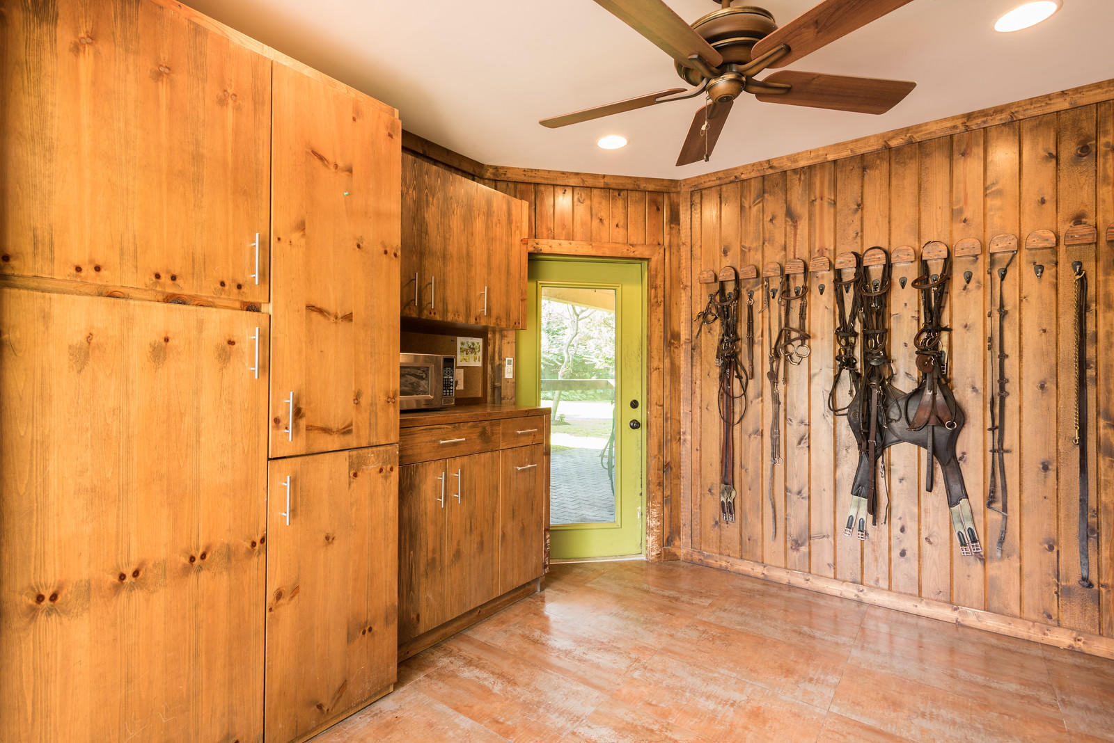 SADDLE TRAIL PARK OF WELL - Residential