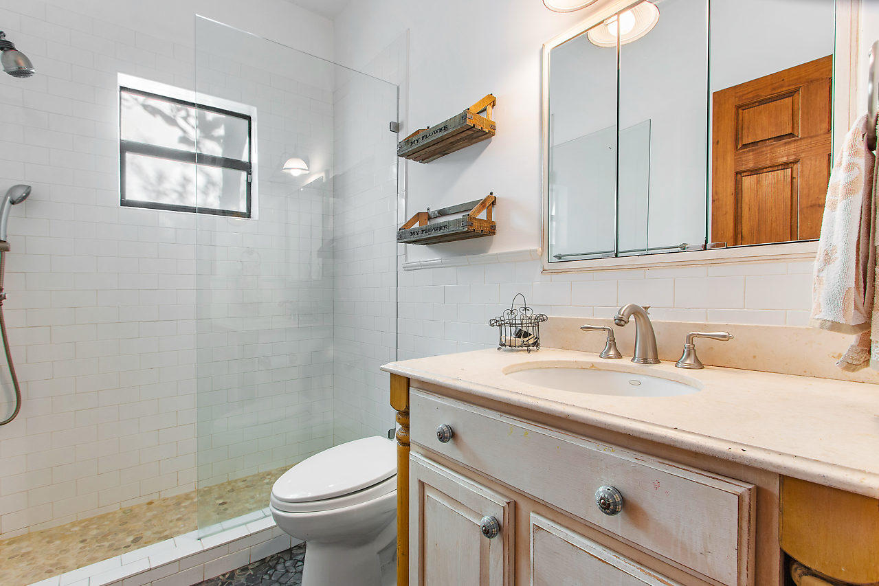 SADDLE TRAIL PARK OF WELL - Residential