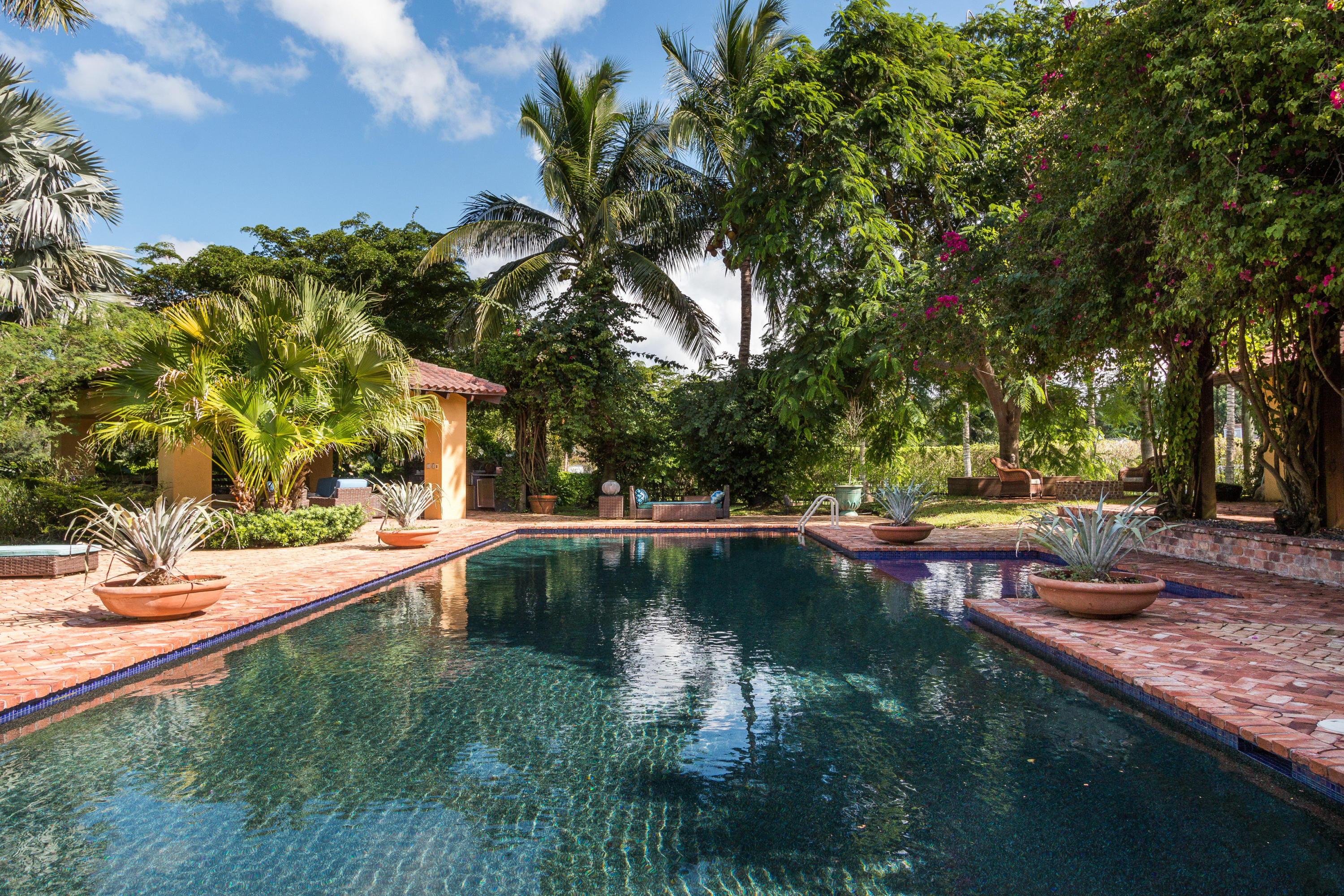 SADDLE TRAIL PARK OF WELL - Residential