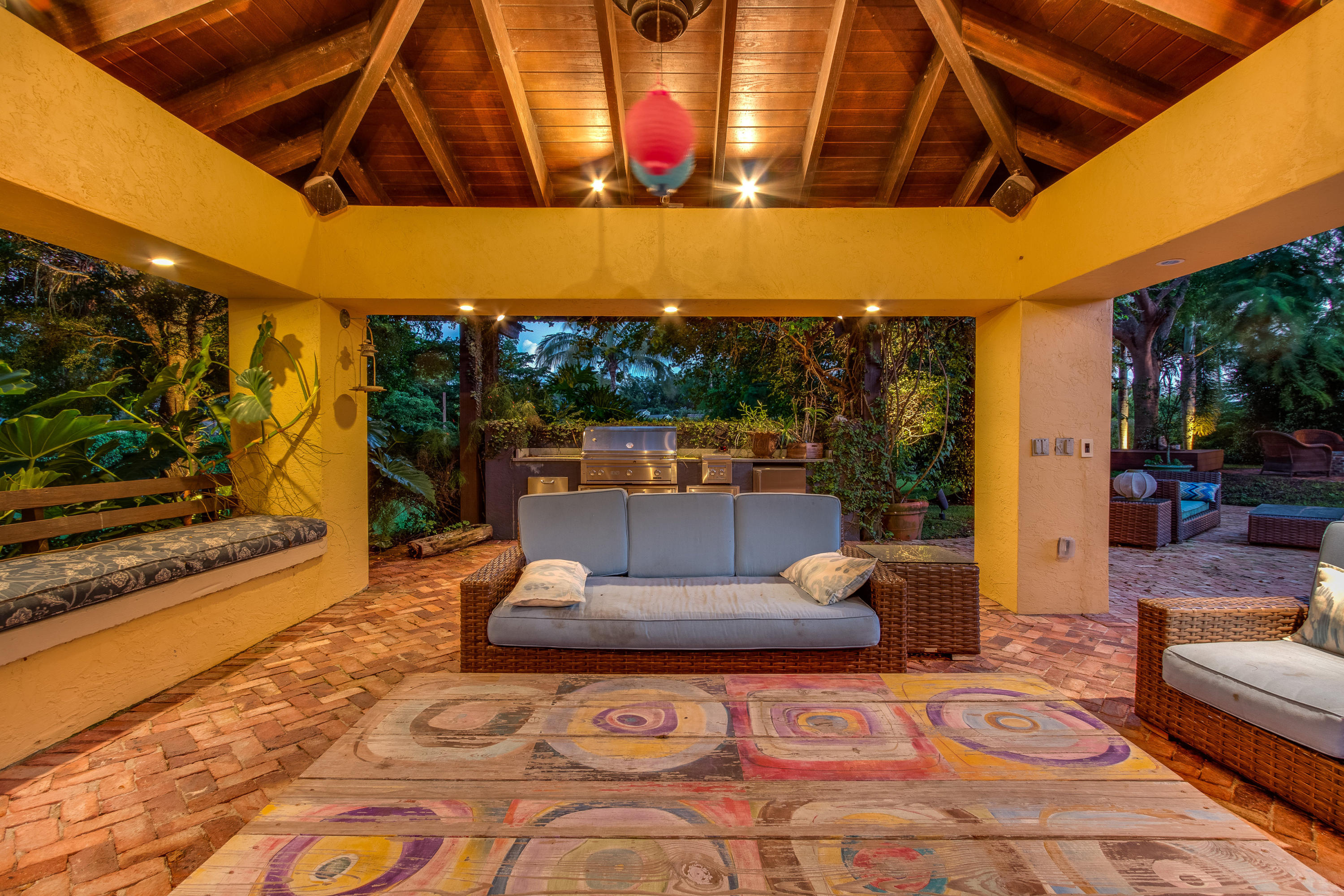 SADDLE TRAIL PARK OF WELL - Residential