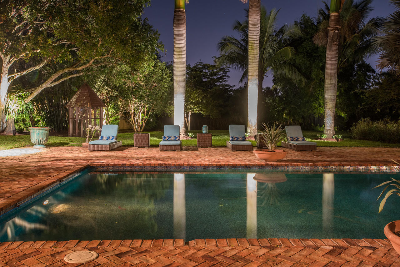 SADDLE TRAIL PARK OF WELL - Residential