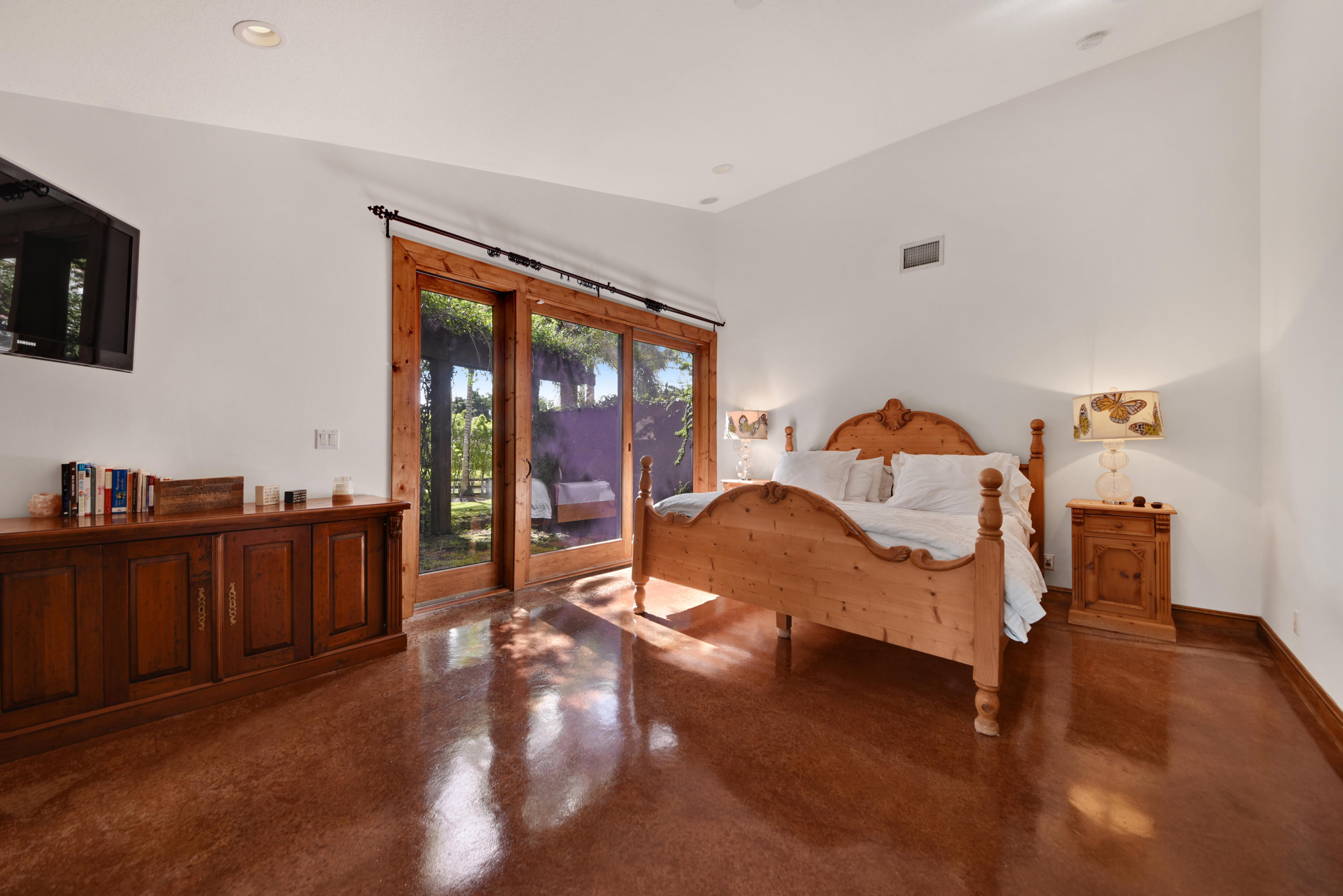 SADDLE TRAIL PARK OF WELL - Residential