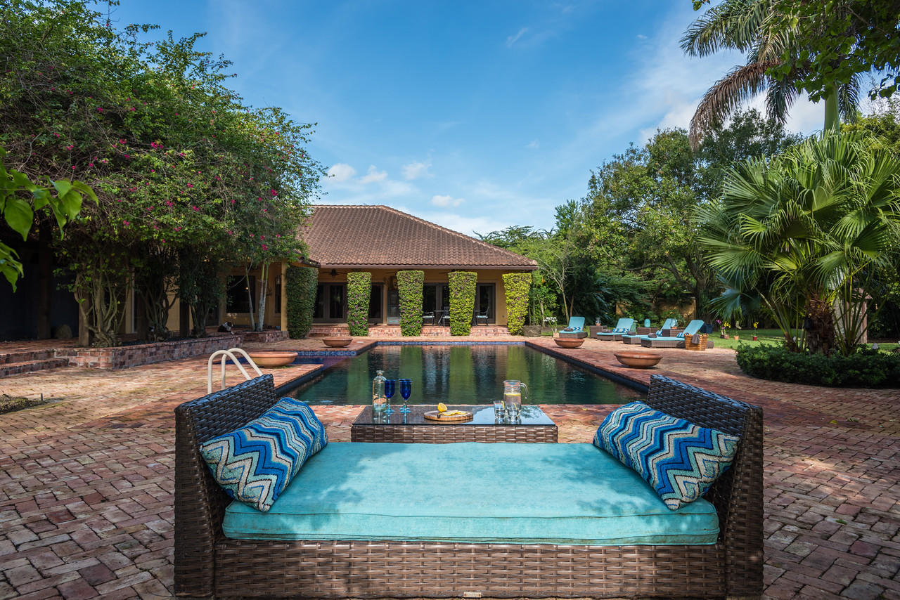 SADDLE TRAIL PARK OF WELL - Residential