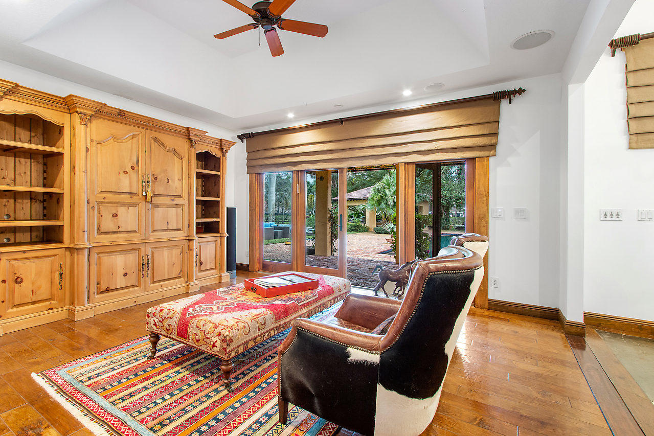 SADDLE TRAIL PARK OF WELL - Residential