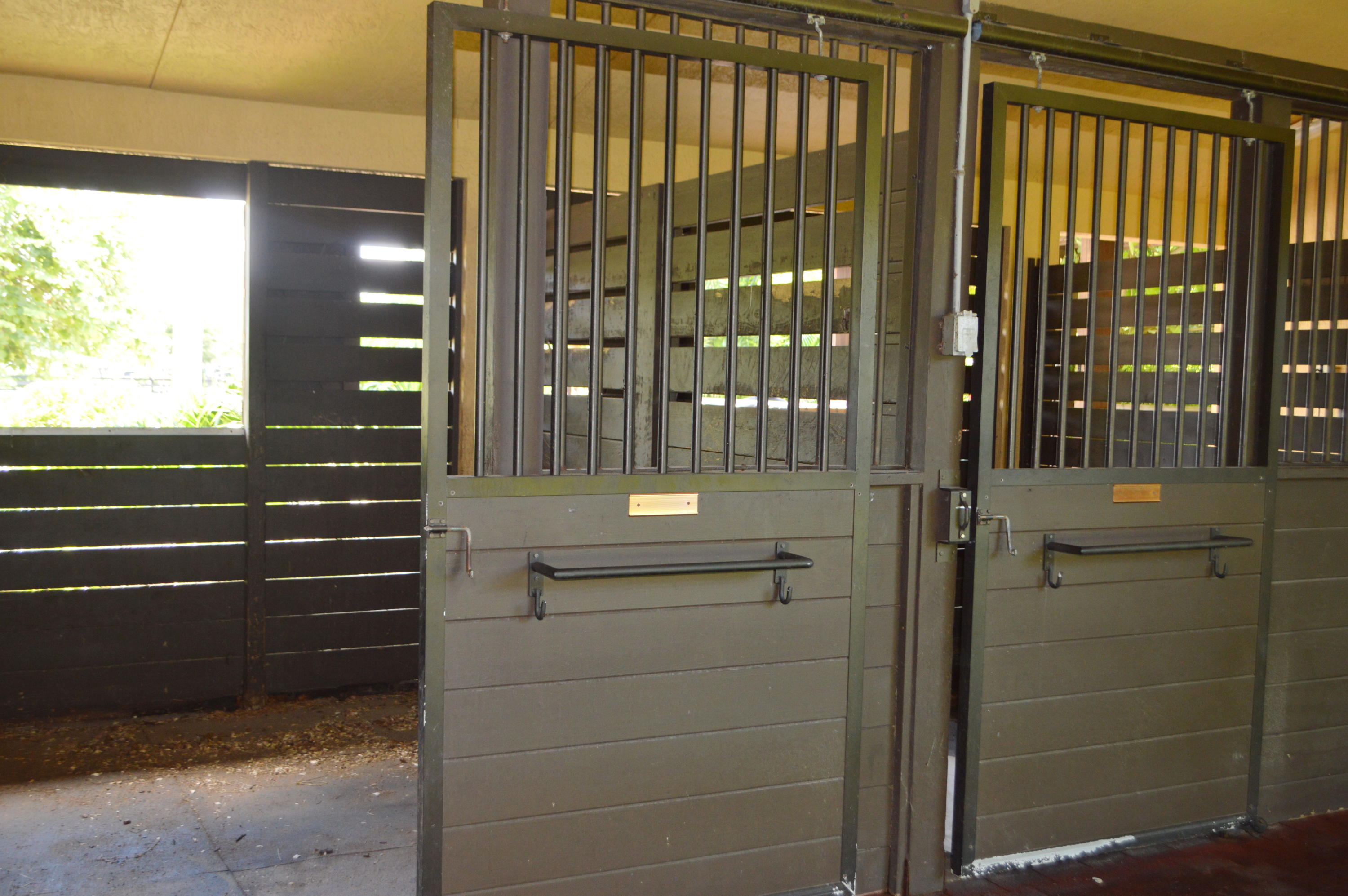 SADDLE TRAIL PARK OF WELL - Residential