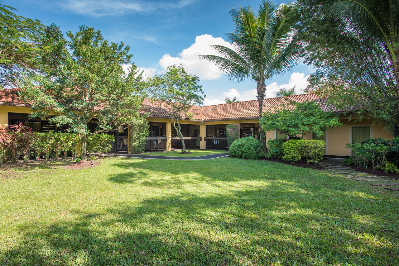 SADDLE TRAIL PARK OF WELL - Residential