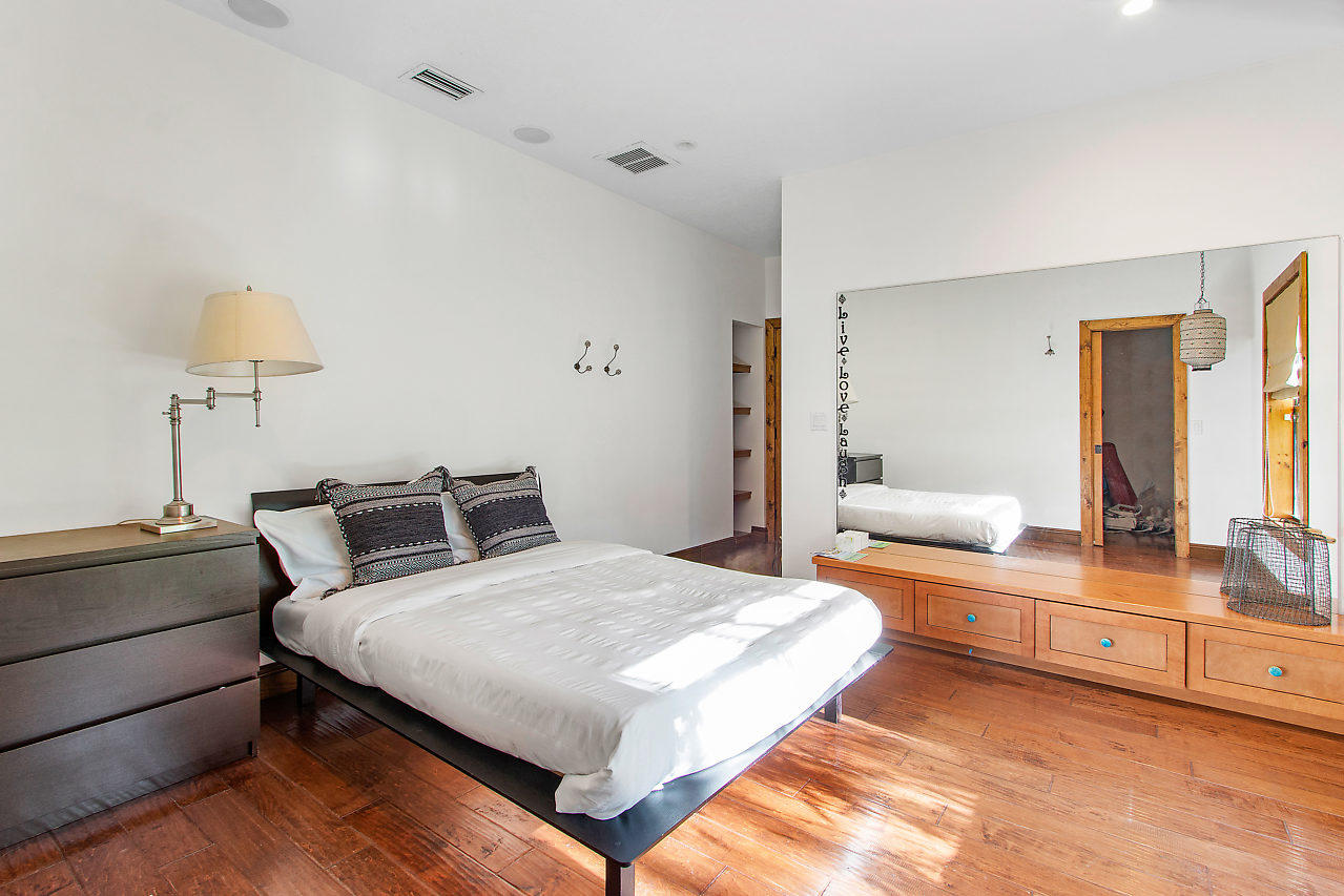 SADDLE TRAIL PARK OF WELL - Residential