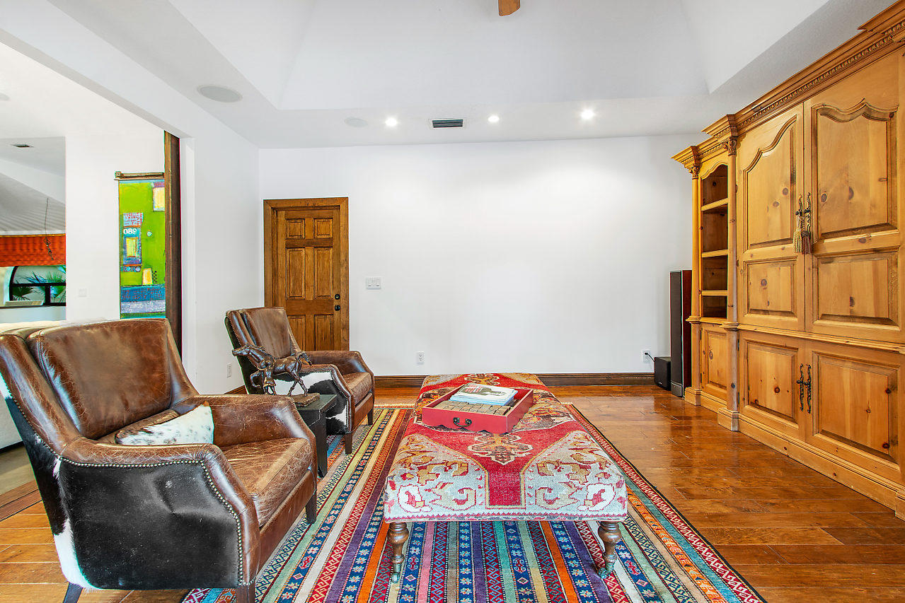 SADDLE TRAIL PARK OF WELL - Residential