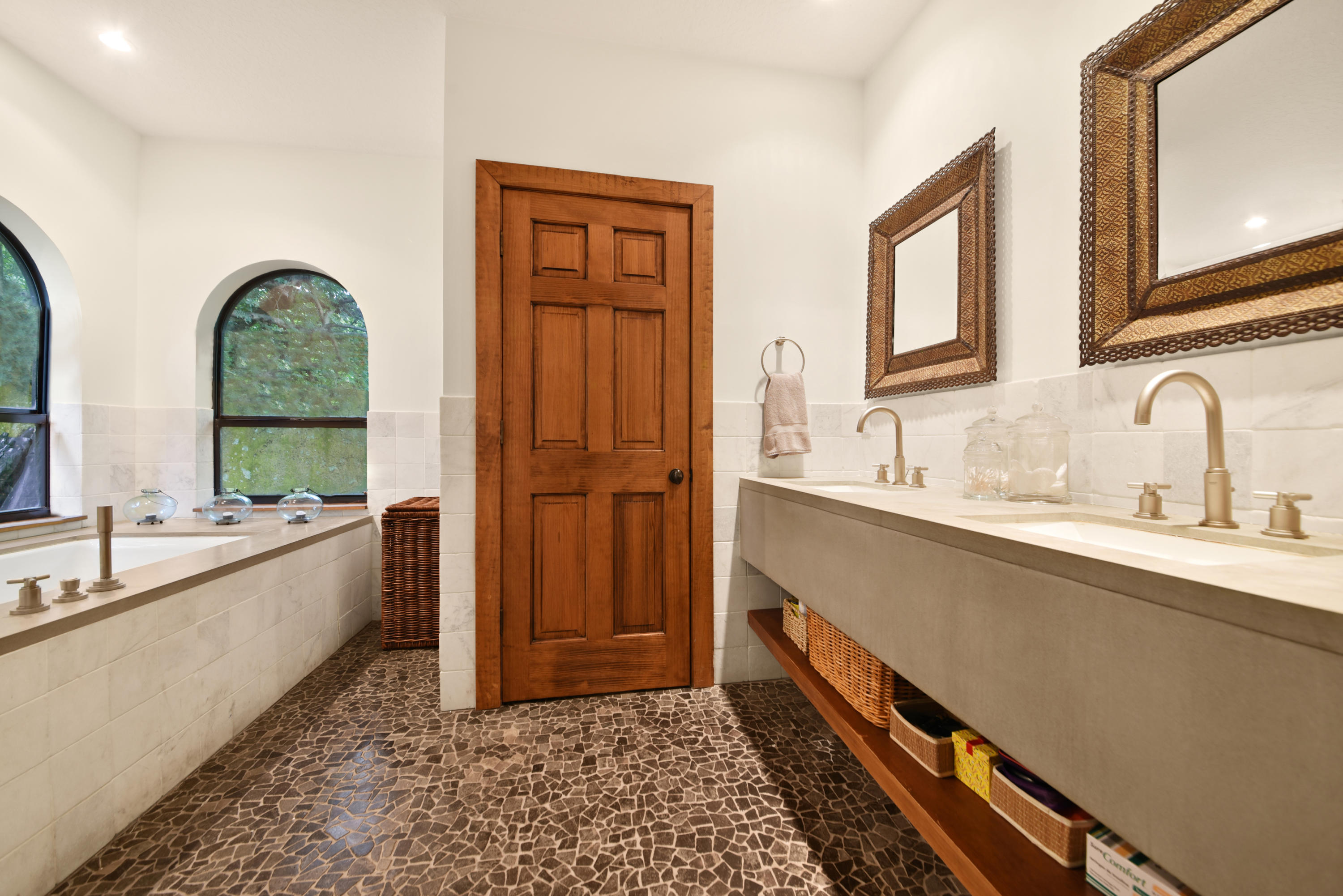 SADDLE TRAIL PARK OF WELL - Residential