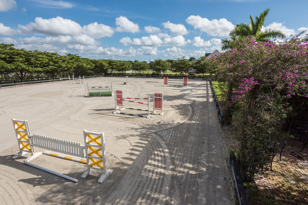SADDLE TRAIL PARK OF WELL - Residential