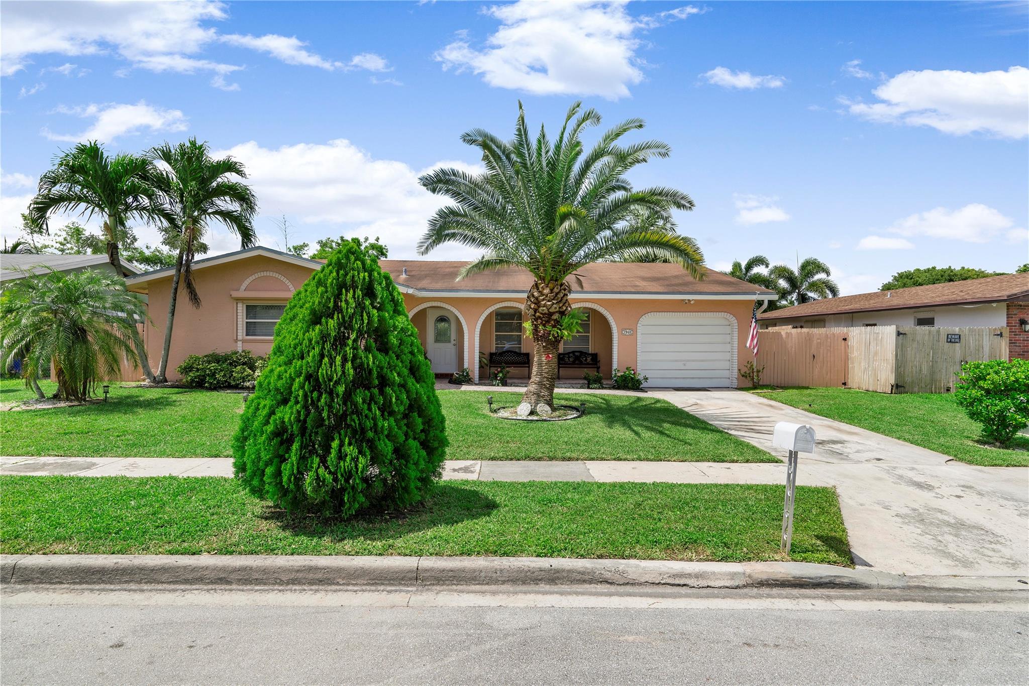 Oriole Margate Sec 6 - Residential